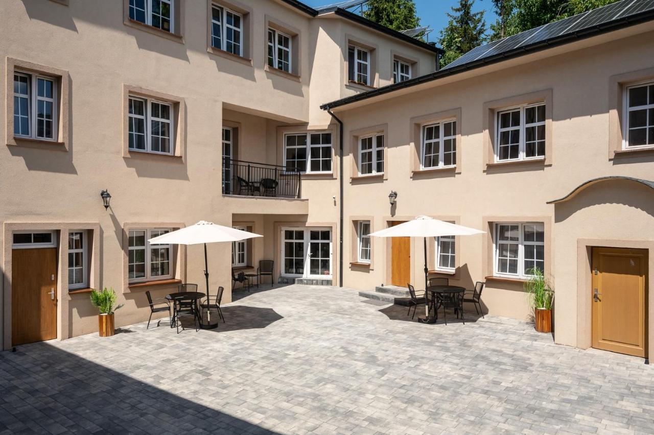 Central Platinum Apartments 27 雷布尼克 外观 照片