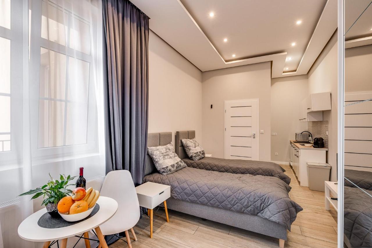 Central Platinum Apartments 27 雷布尼克 外观 照片